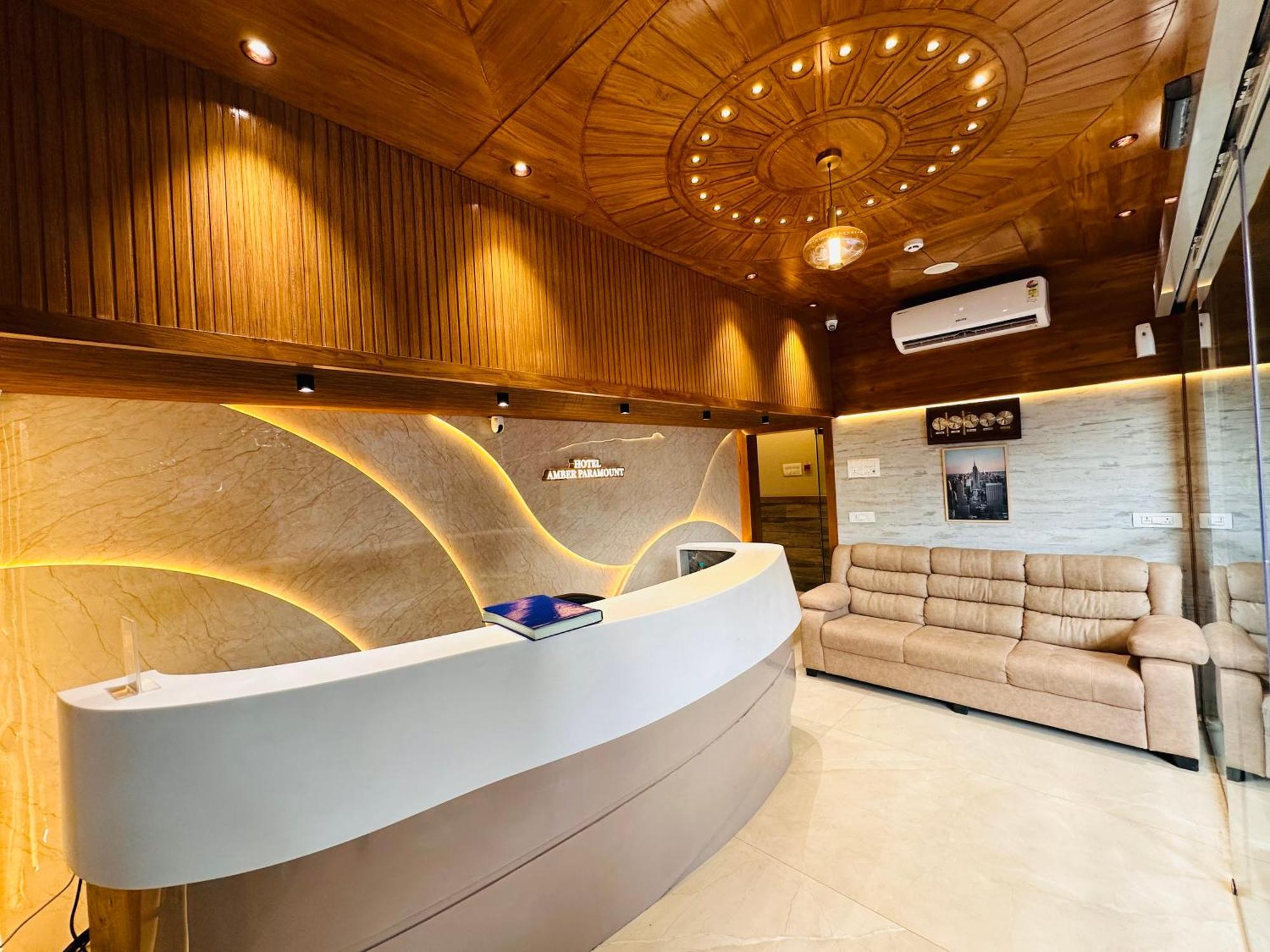 Hotel Amber Paramount Mumbai Kültér fotó